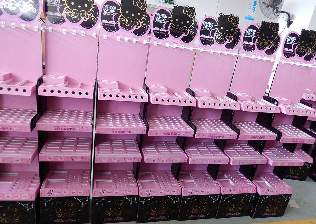 Hello Kitty Cosmetic POS Retail Floor Display Stand