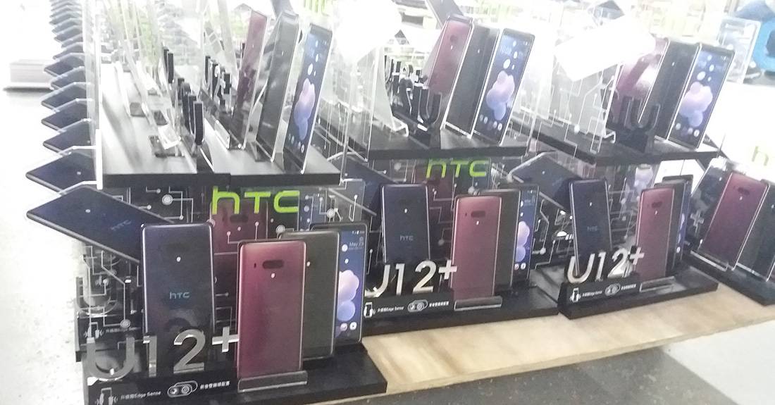 HTC U12 Plus Mobile Phone POS Retail Counter Display Units