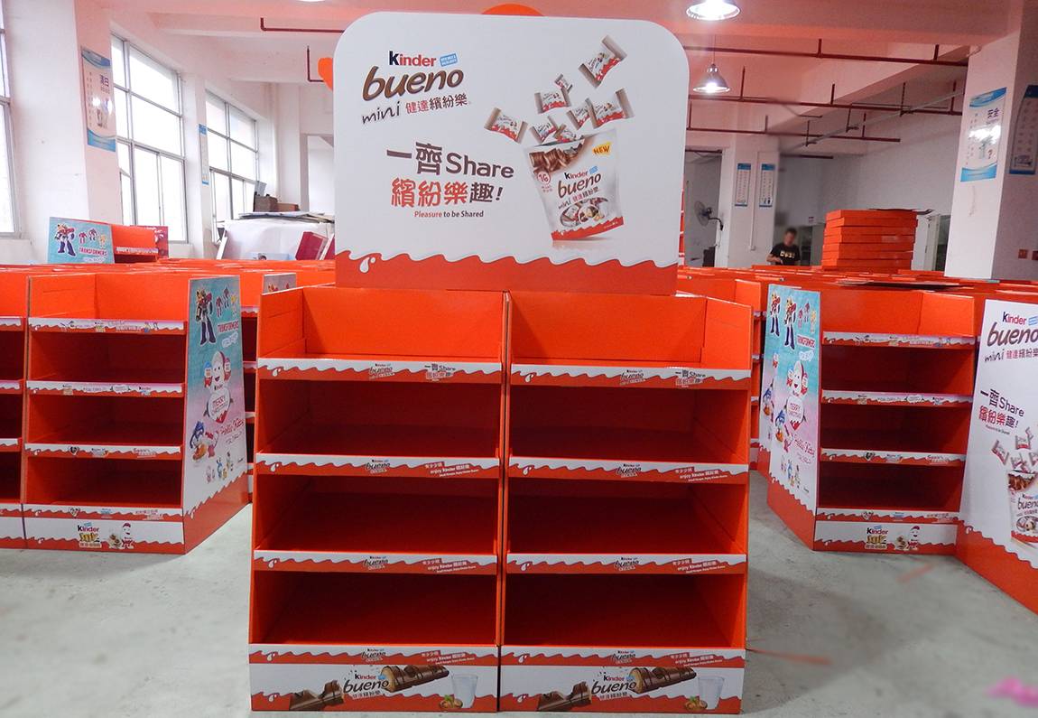 Kinder Chocolate Cardboard Display Stand Production Workshop