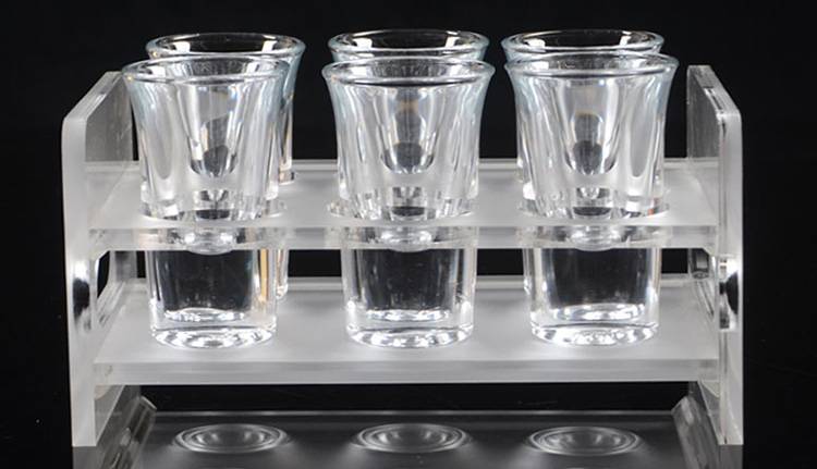 https://www.popai-global.com/wp-content/uploads/2019/06/Frosted-Acrylic-2-Rows-6-Round-Holes-Wine-Glass-Cup-Holder-XH57-3.jpg